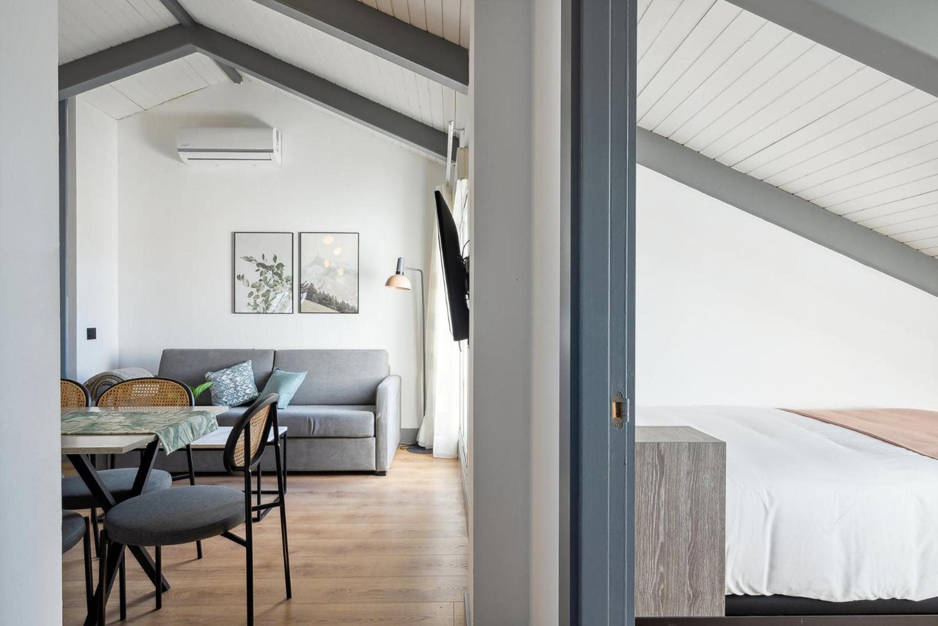 Limehome Madrid Calle De Santa Ana - Estancia Temporal Екстериор снимка