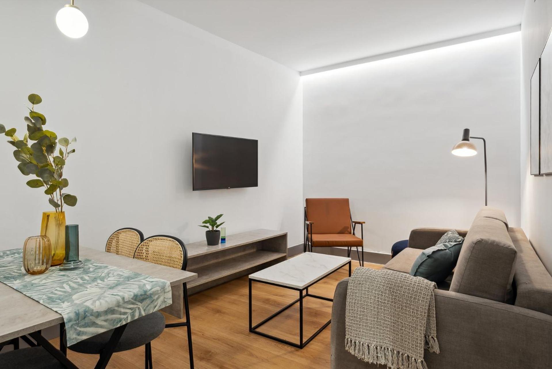 Limehome Madrid Calle De Santa Ana - Estancia Temporal Екстериор снимка