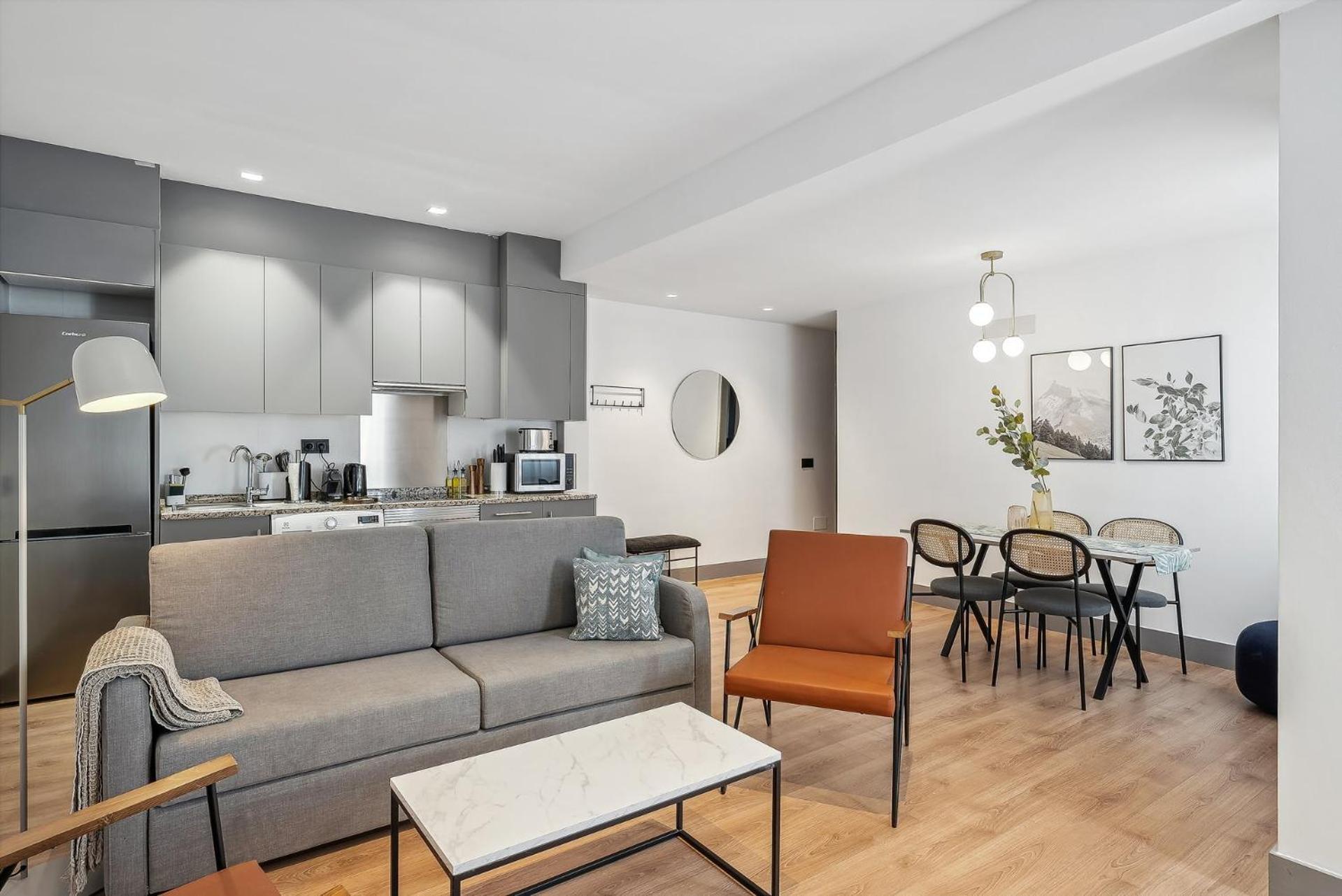 Limehome Madrid Calle De Santa Ana - Estancia Temporal Екстериор снимка