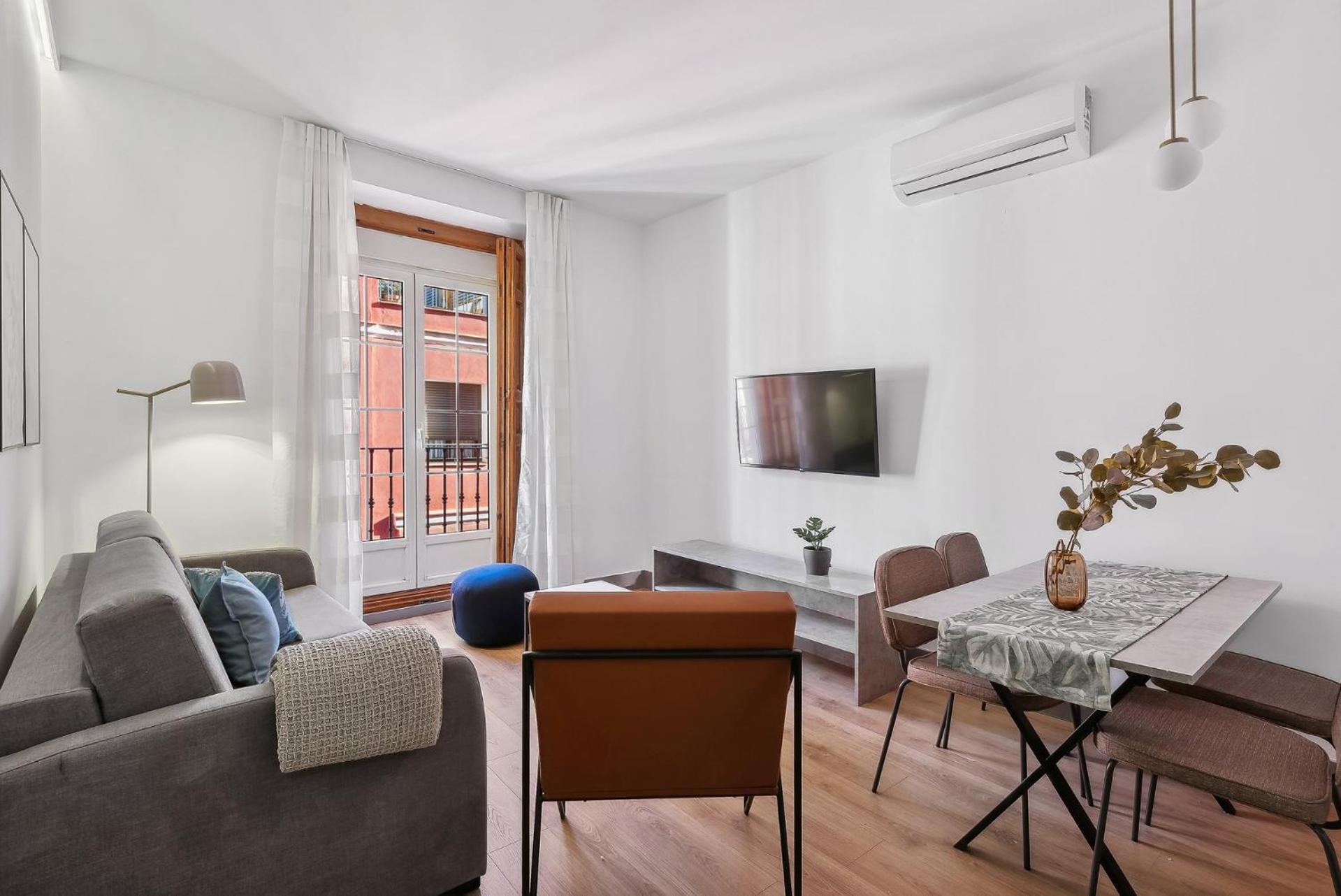 Limehome Madrid Calle De Santa Ana - Estancia Temporal Екстериор снимка